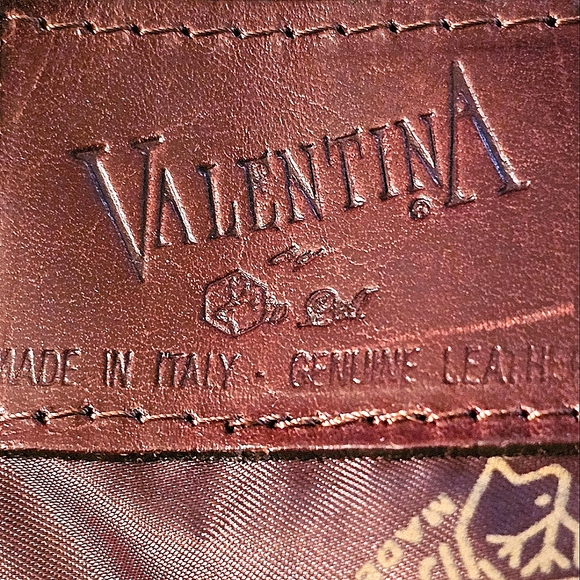 VALENTINA made in Italy Leather sling Backpack RARE color - Picture 13 of 13